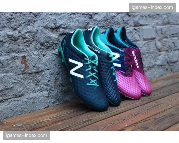 装备创新：运动品牌推出新款足球，称其飞行轨迹更利于传中控制